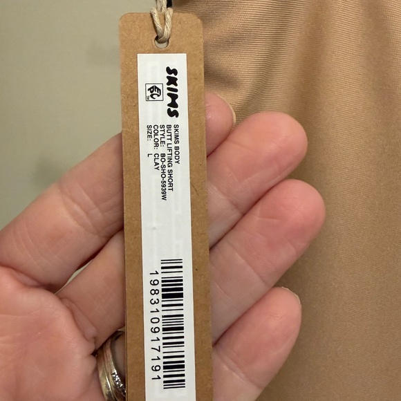 SKIMS, BUTT LIFTING SHORT, CLAY, LARGE - Picture 8 of 11